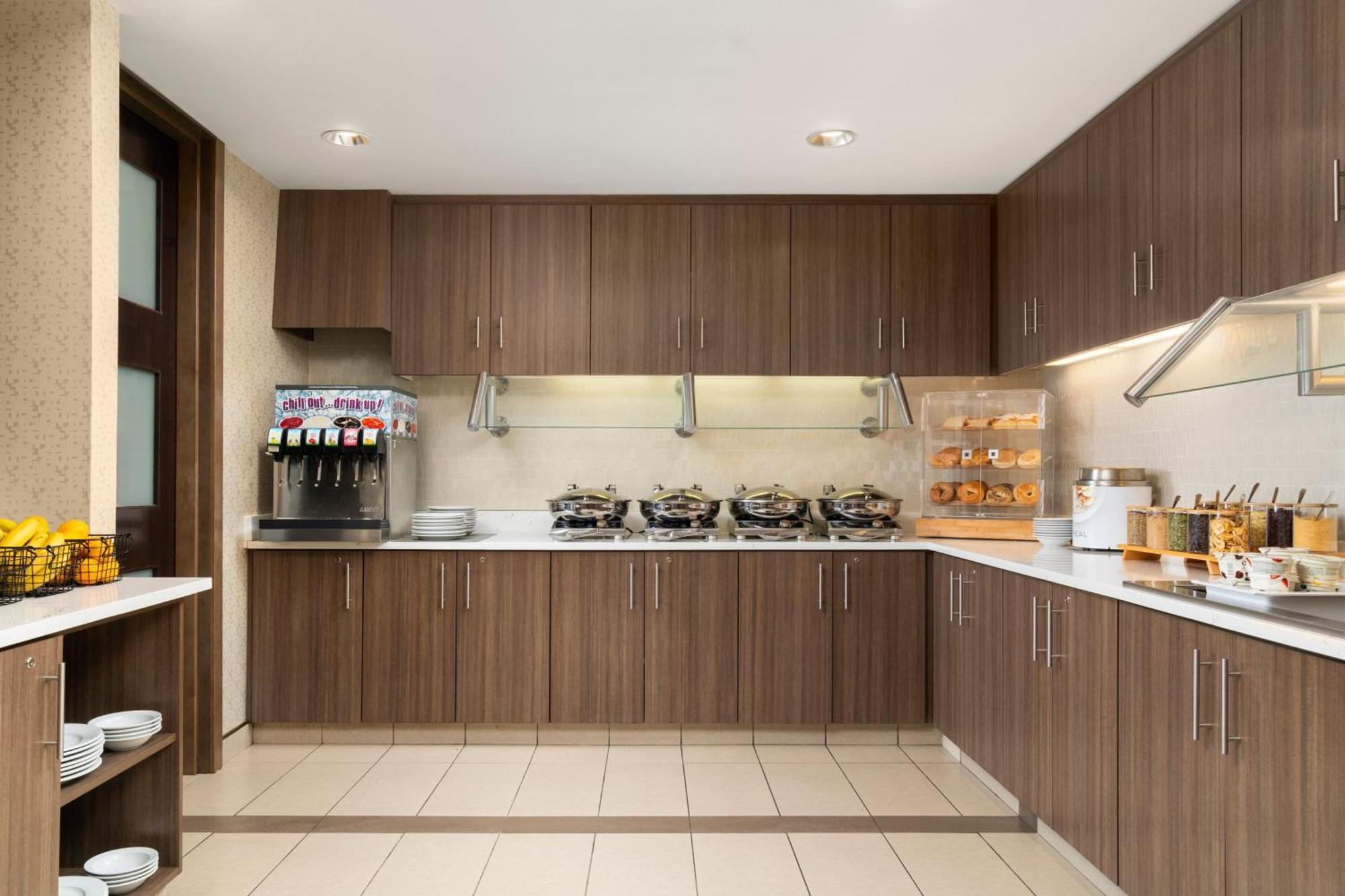 Hotel By Marriott Kingston